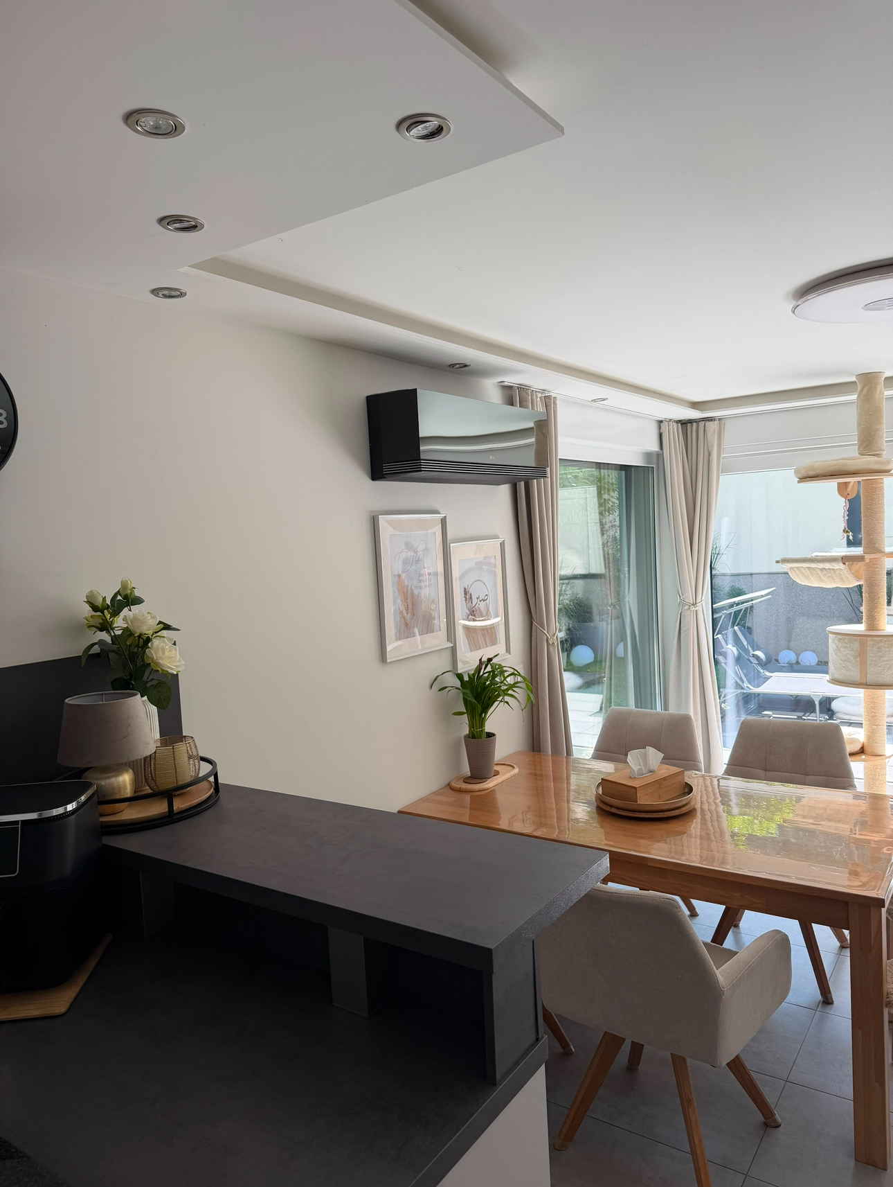 Bilatu Klima Projekt – Innengerät im Esszimmer mit Terrassenblick